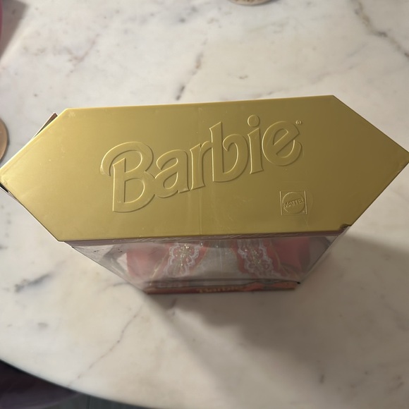 NWT Vintage 10th Anniversary 1997 Happy Holidays Barbie - Picture 3 of 9